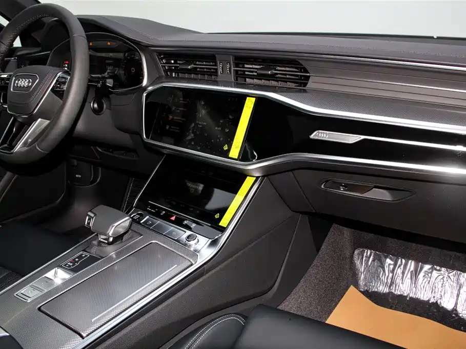 Audi A6L — фото 20