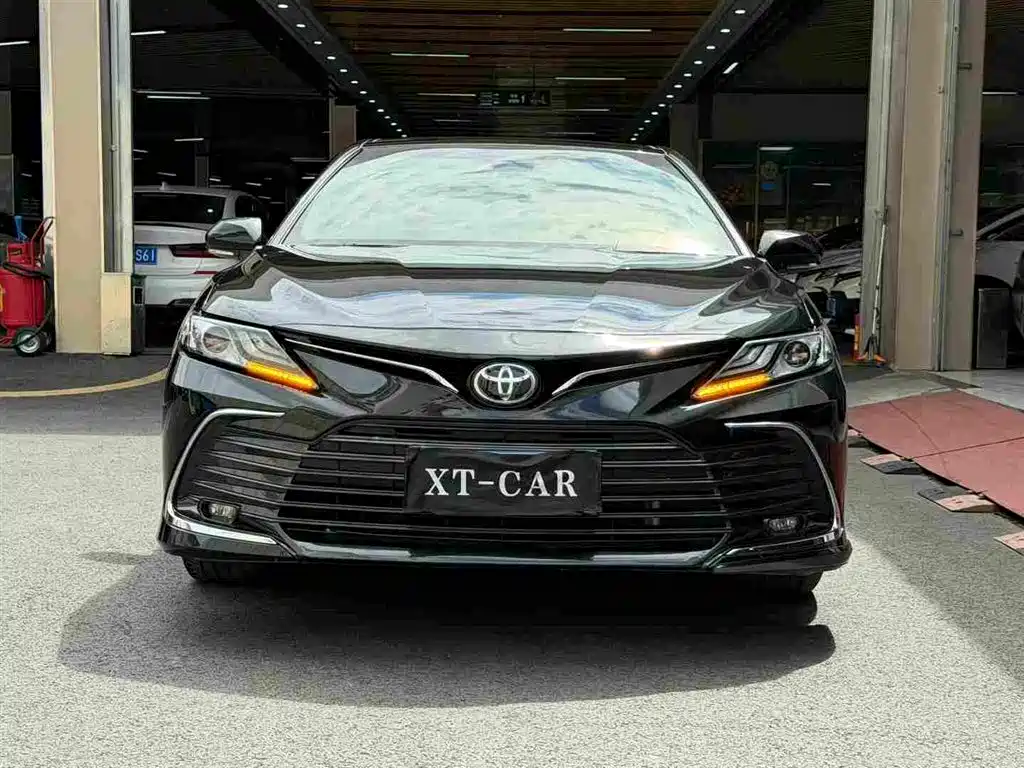 Toyota Camry 2022 — фото 9
