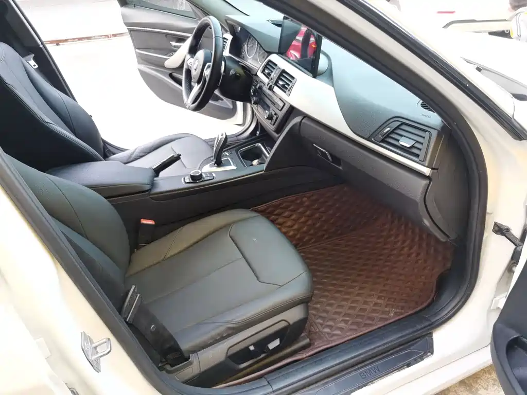 BMW 3 Series 2015 — фото 9
