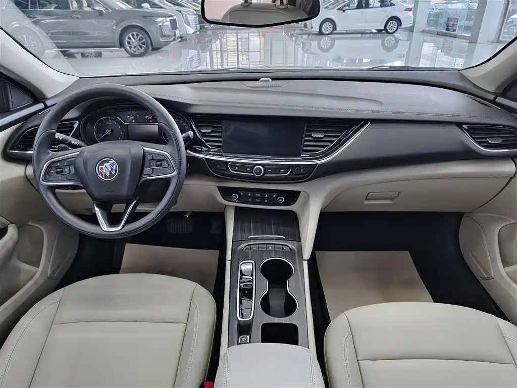 Buick Regal 2022 — фото 10