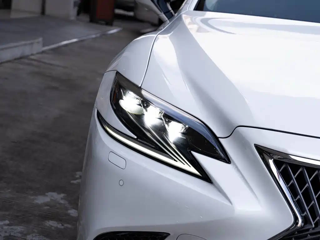 Lexus LS 2019