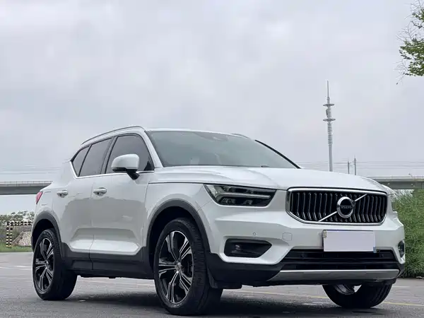 Volvo XC40 2021