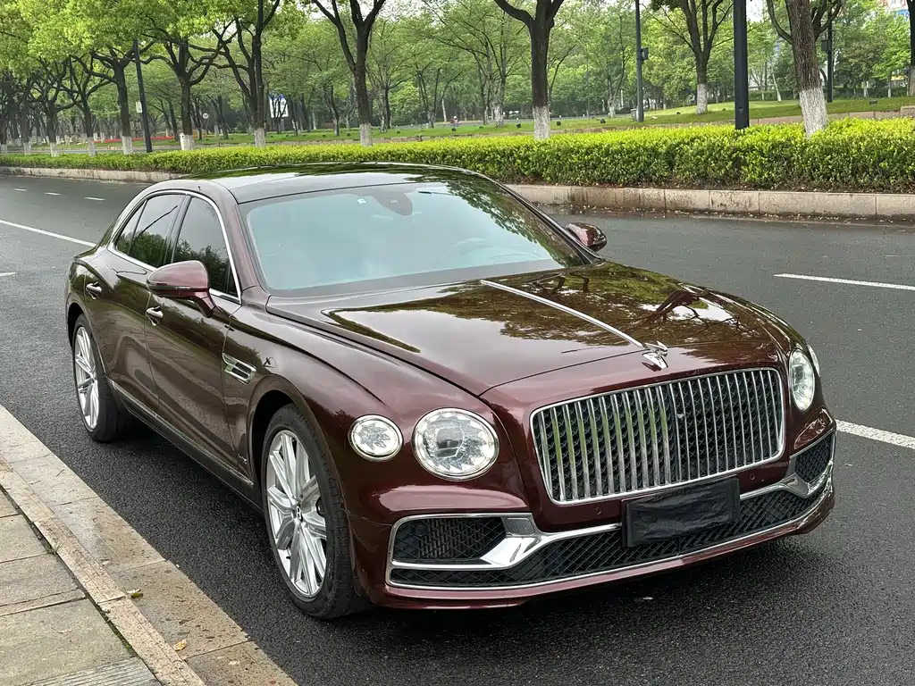 Bentley Flying Spur 2021 — фото 2