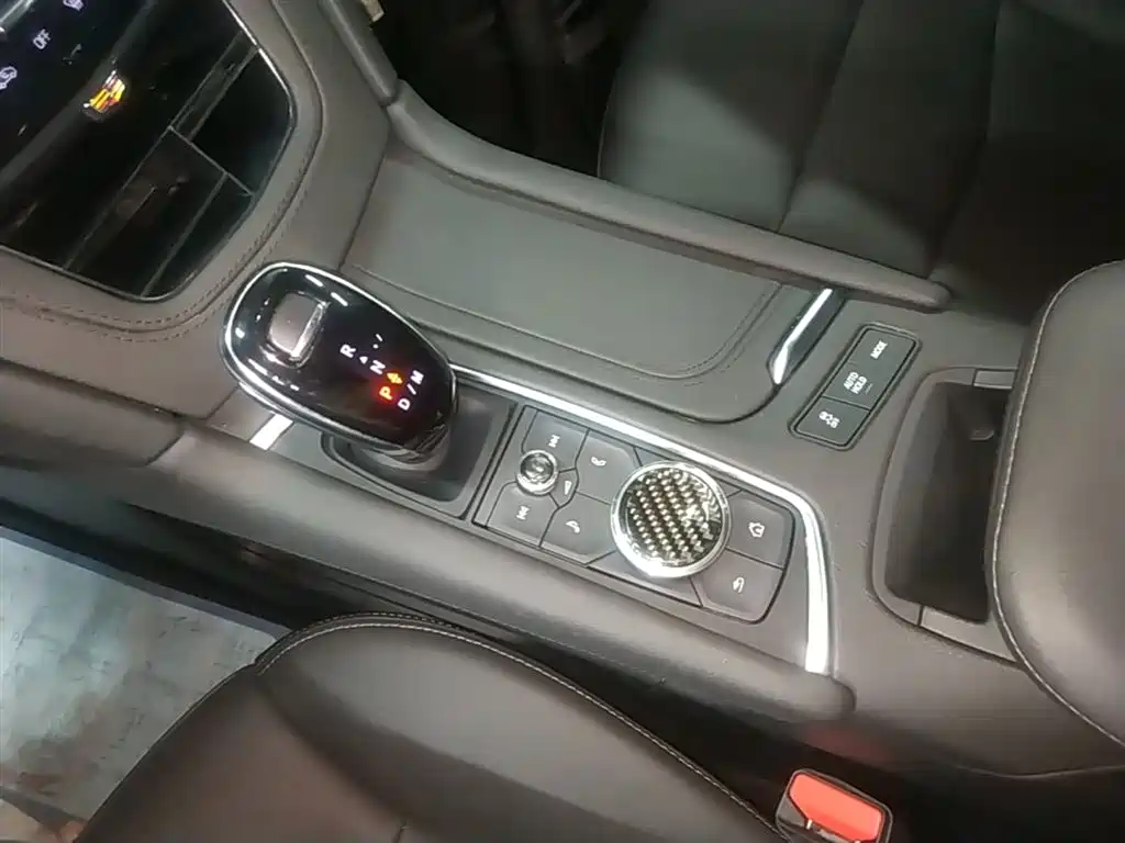 Cadillac XT5 2022 — фото 14