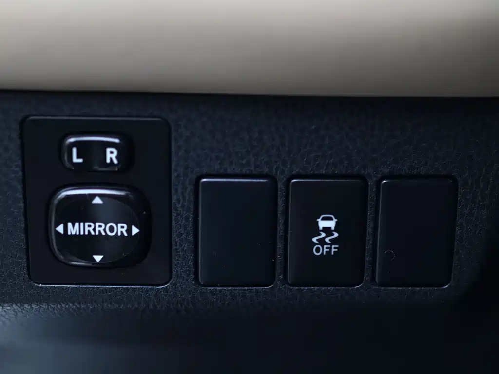 Toyota RAV4 2014 — фото 24