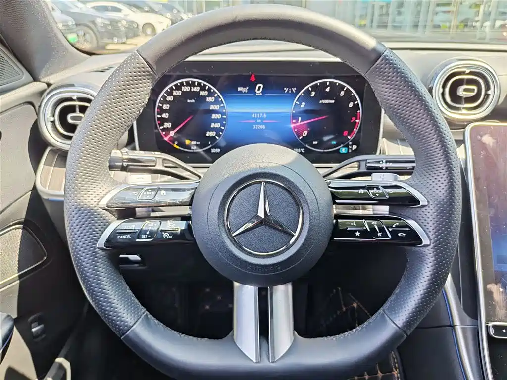 Mercedes-Benz C-Class 2023 — фото 15