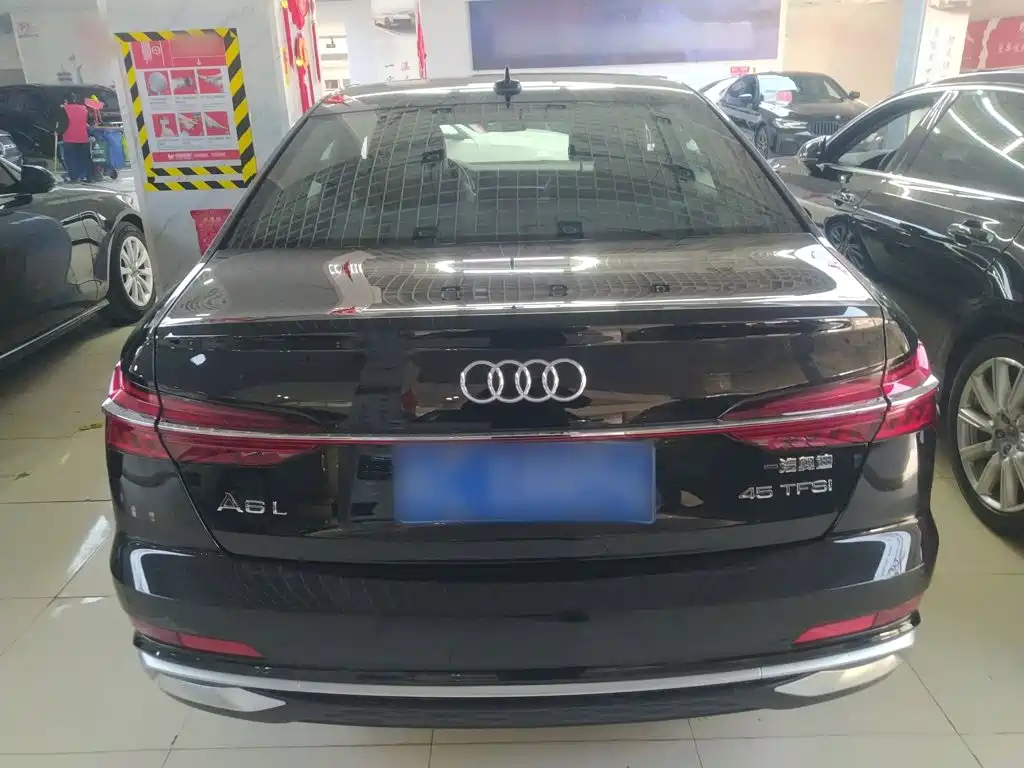 Audi A6L 2025