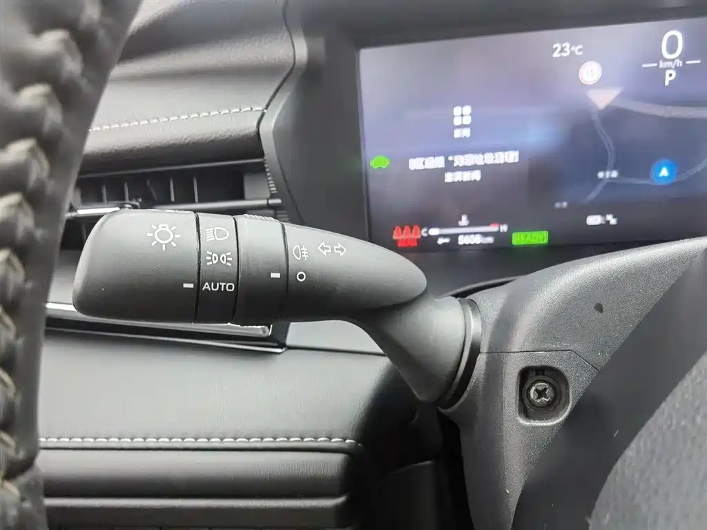 Toyota Camry 2024 — фото 21