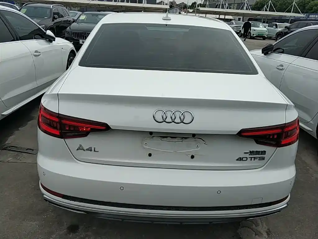 Audi A4L 2020 — фото 6