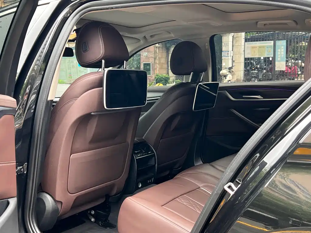 BMW 5 Series 2020