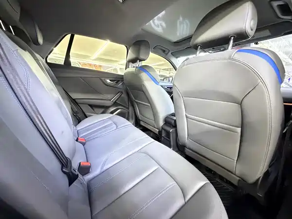 Audi Q2L 2023