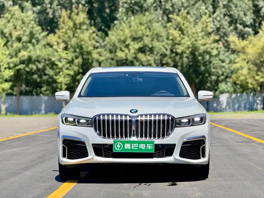BMW 7 Series 2016 — фото 2