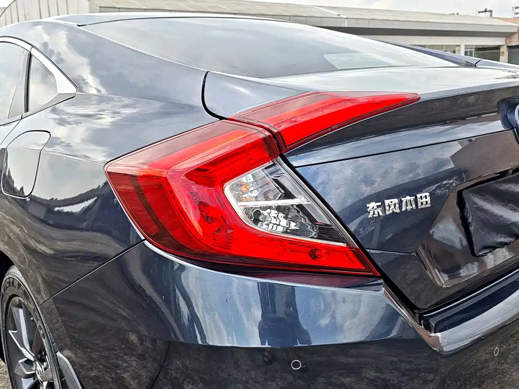 Honda Civic 2020 — фото 15