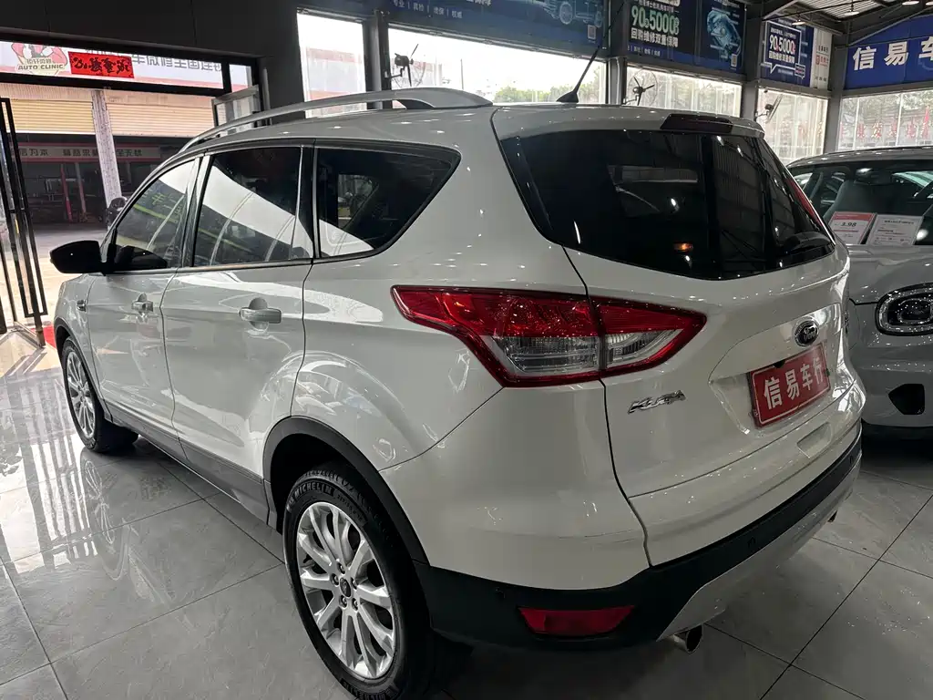 Ford Kuga 2015 — фото 6