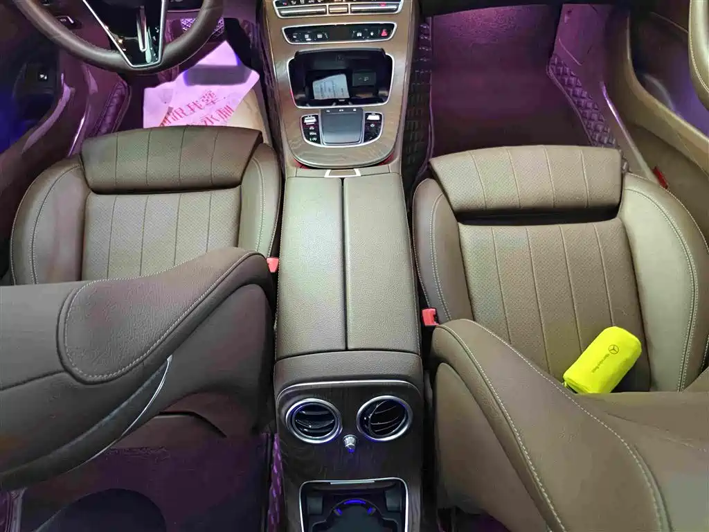 Mercedes-Benz E-Class 2021 — фото 15