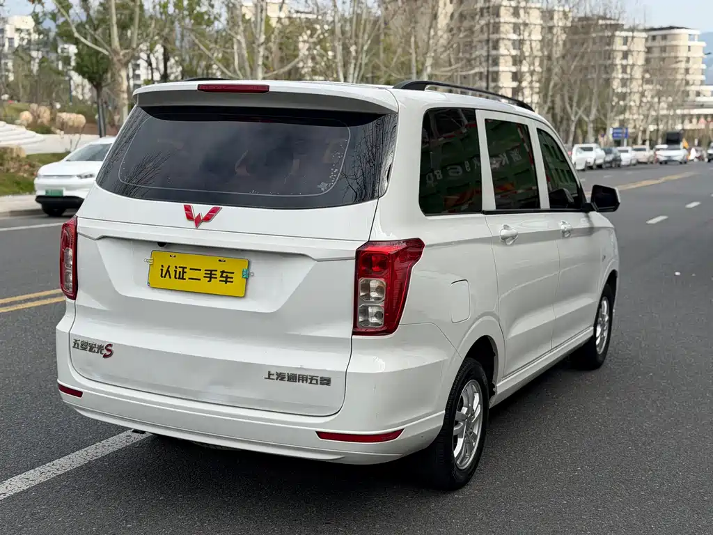 Wuling Hongguang 2019 — фото 19