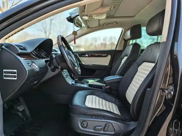 Volkswagen Magotan 2012