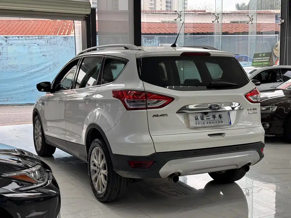 Ford Kuga 2016 — фото 8