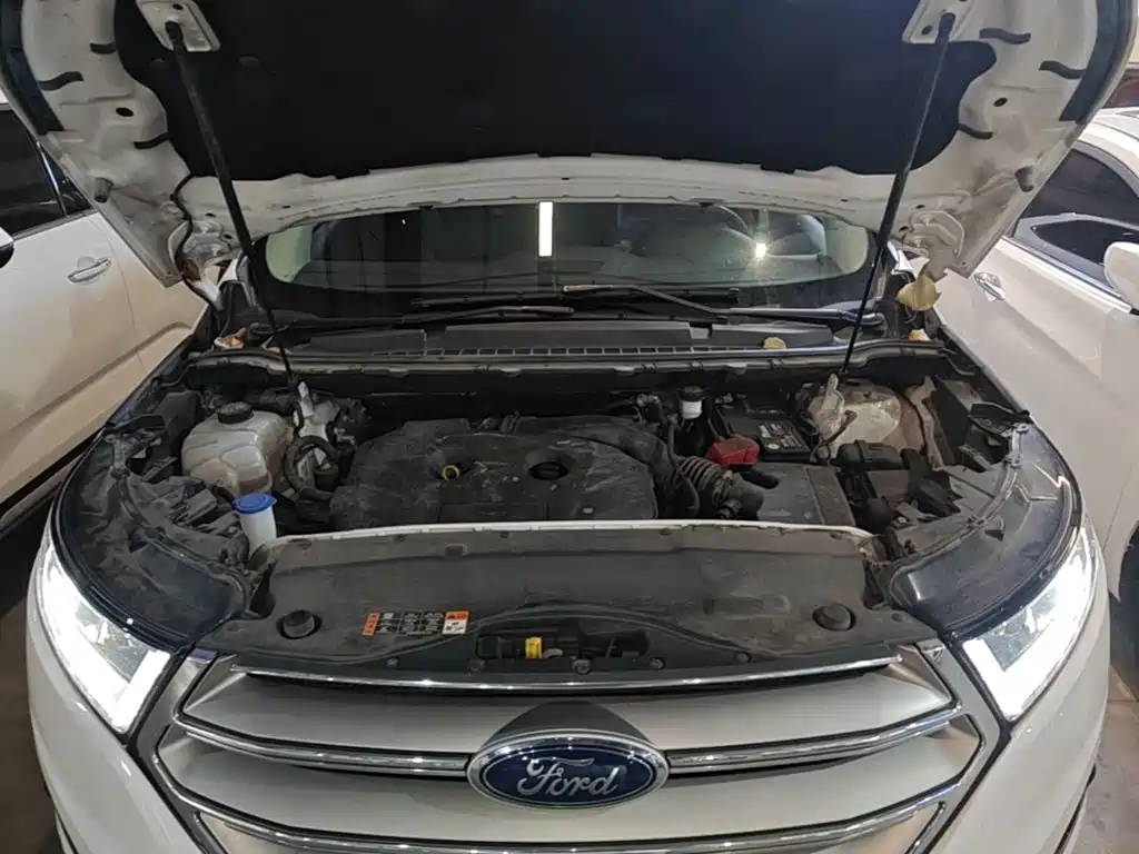 Ford Edge 2019 — фото 20