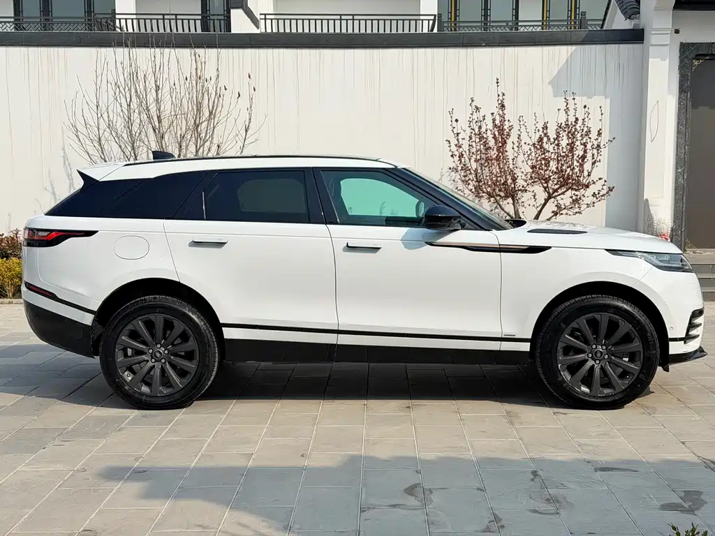 Land Rover Velar 2019 — фото 6