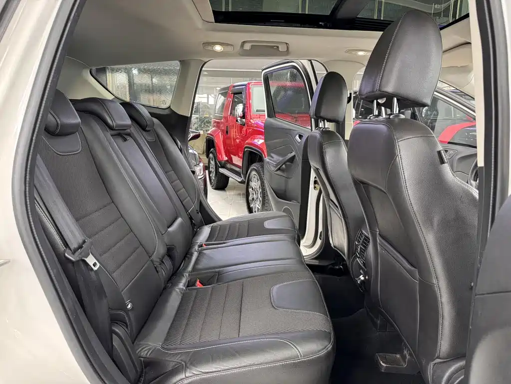 Ford Kuga 2016 — фото 18