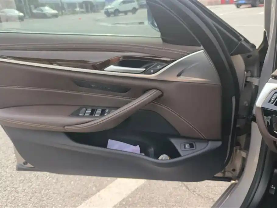 BMW 5 Series 2020