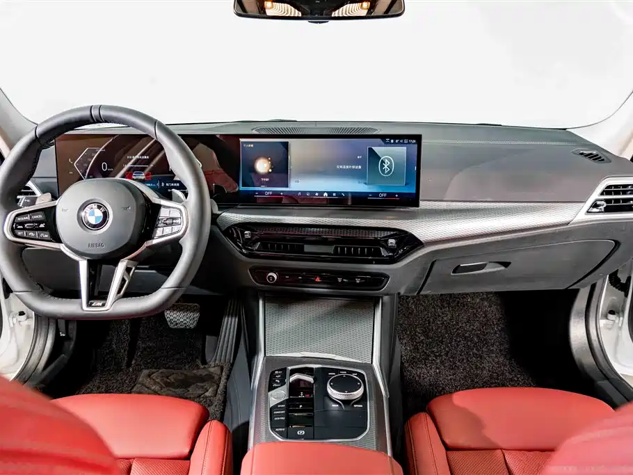 BMW 3 Series 2025 — фото 13