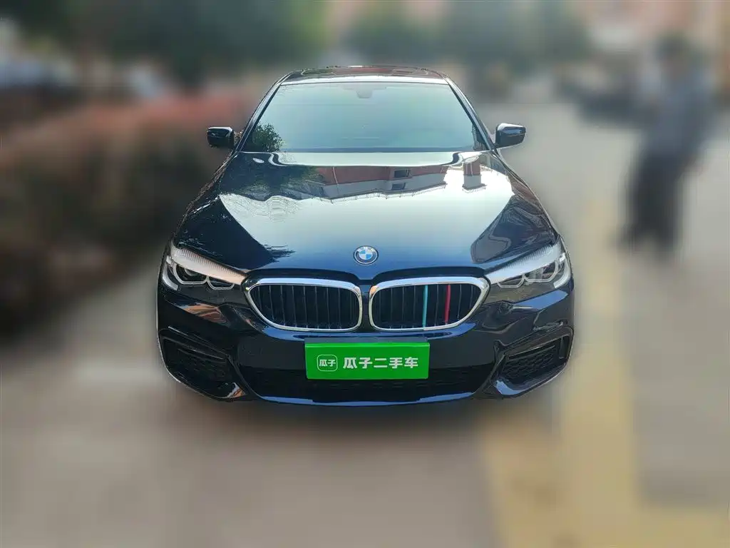 BMW 5 Series 2018 — фото 24