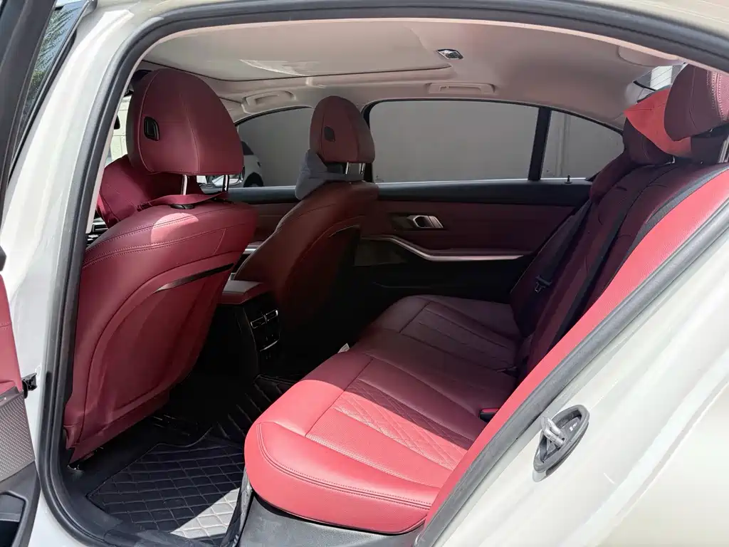 BMW 3 Series 2023