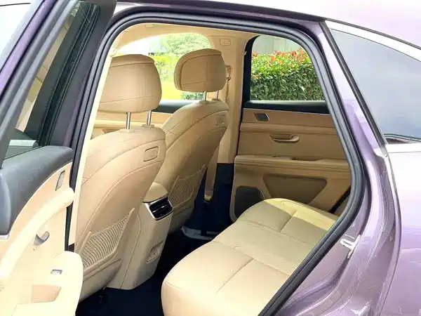 AITO M5 2025