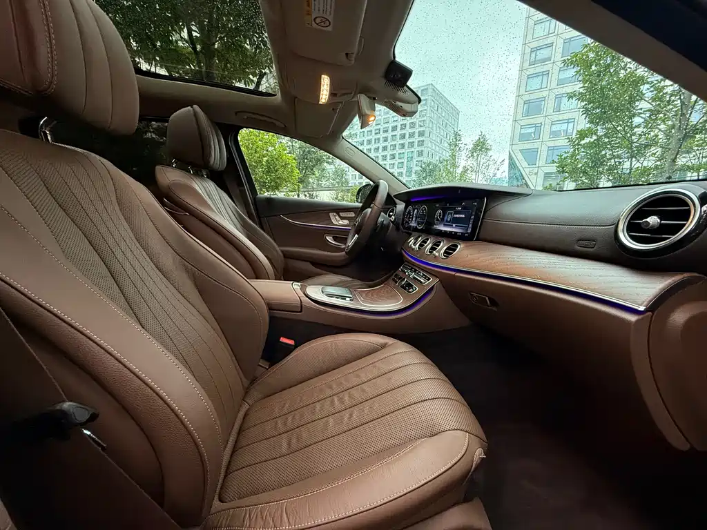 Mercedes-Benz E-Class 2020 — фото 9