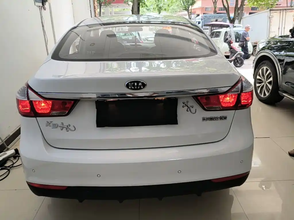 Kia K3 2016