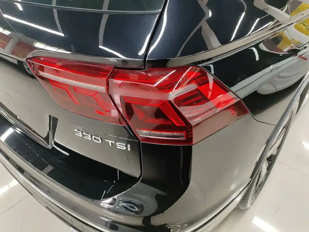 Volkswagen Tiguan L 2023 — фото 24