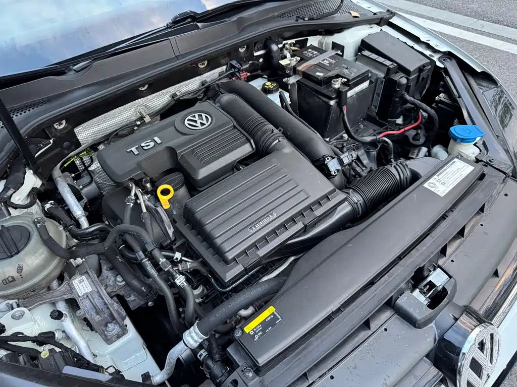 Volkswagen Golf 2018 — фото 17
