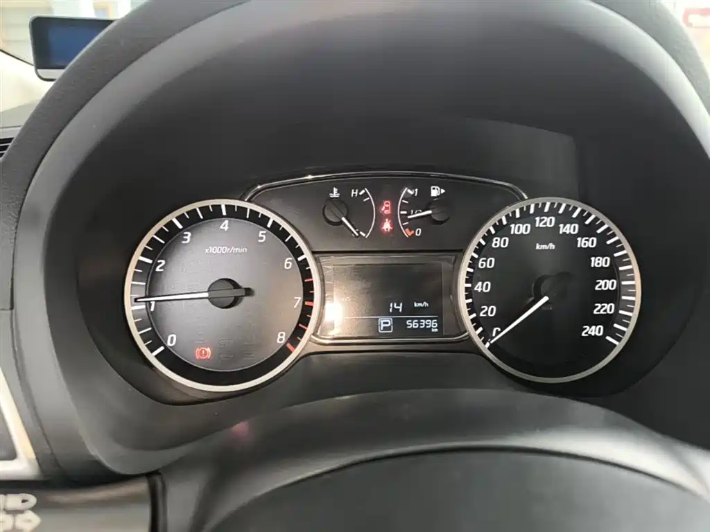 Nissan Sylphy 2017 — фото 12
