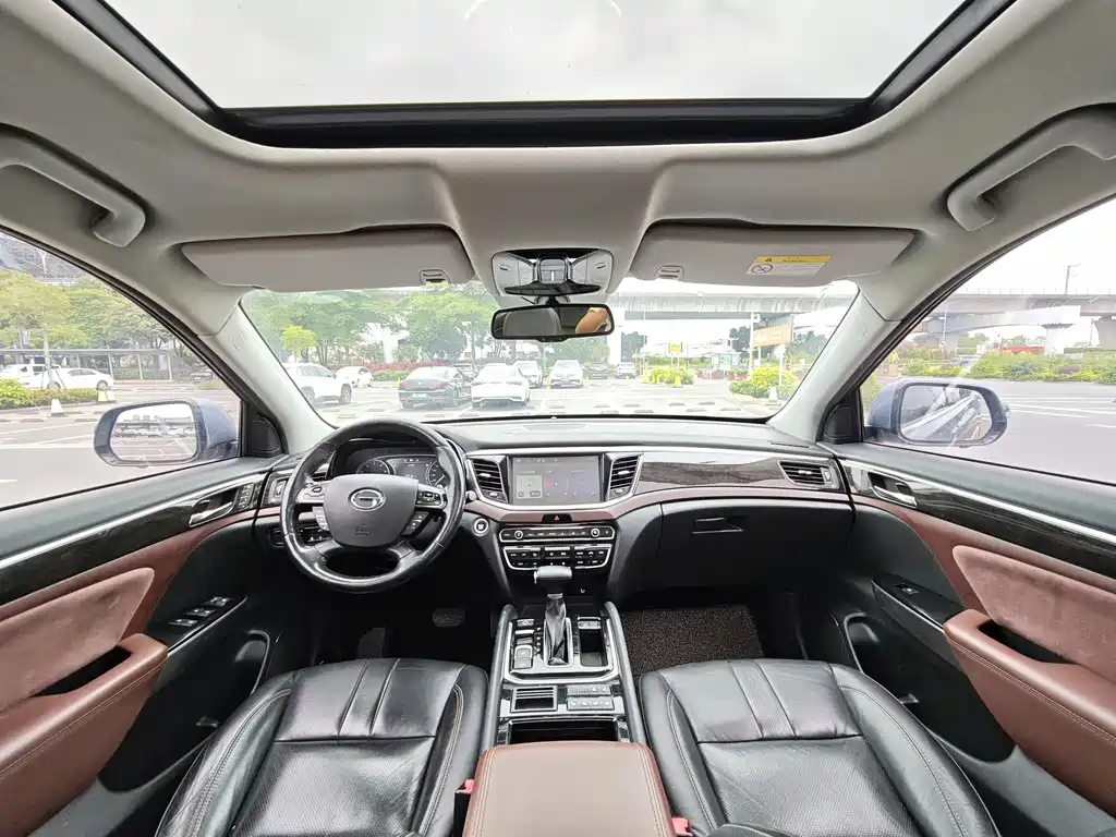 GAC Motor Trumpchi GS8 2017 — фото 7