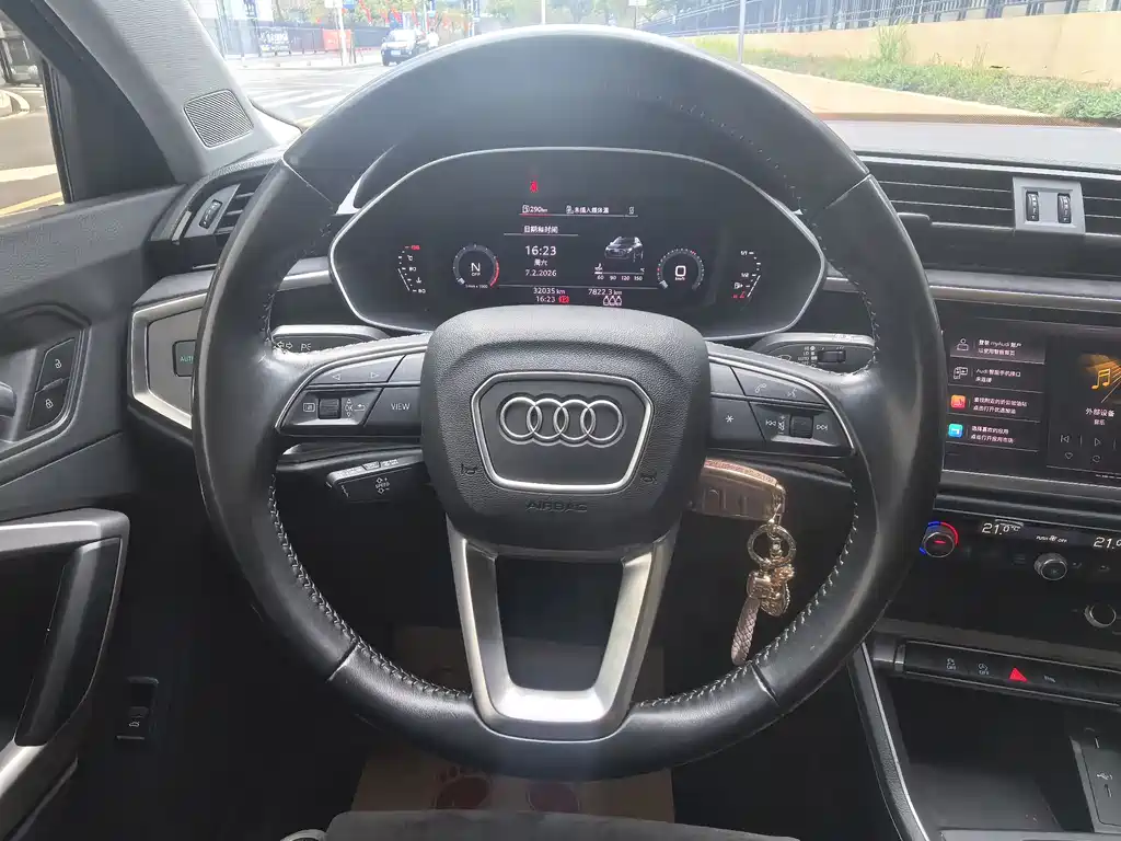 Audi Q3 2022 — фото 21