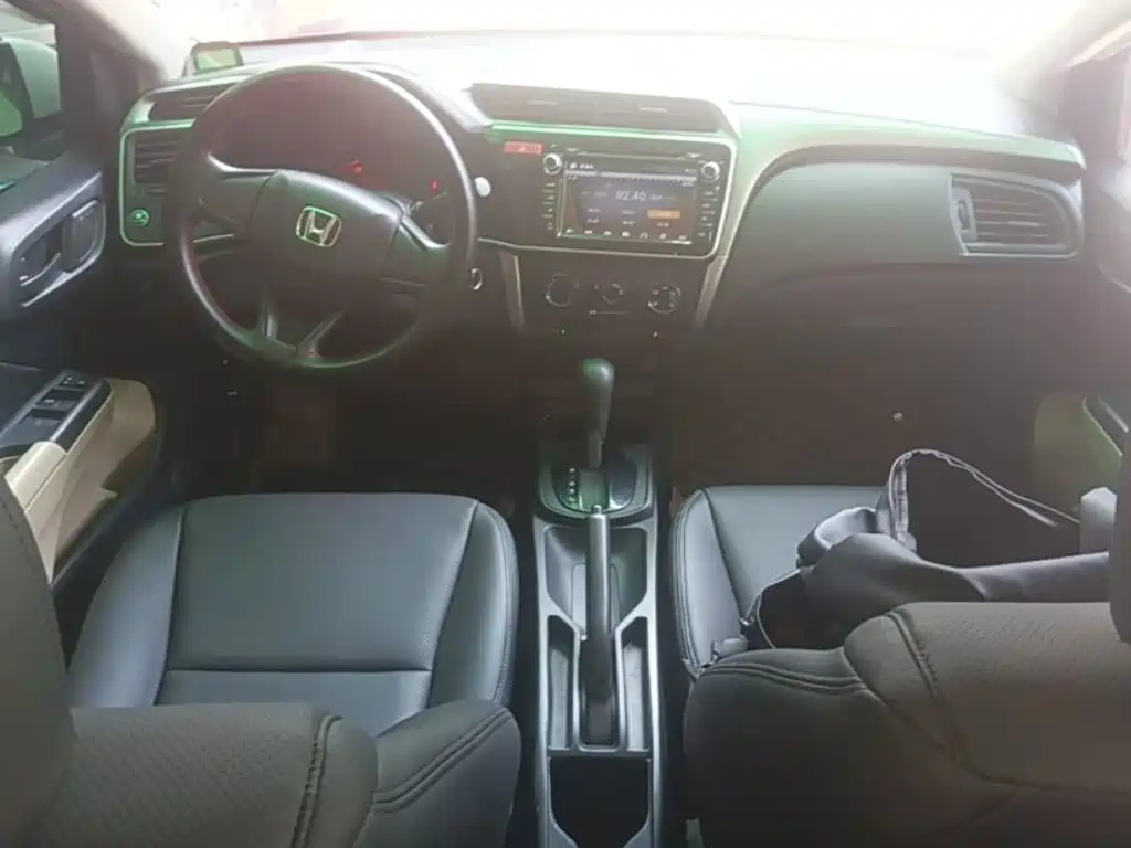 Honda City 2015 — фото 10