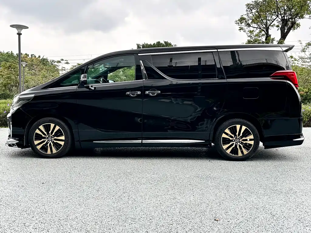 Toyota Alphard 2019 — фото 7
