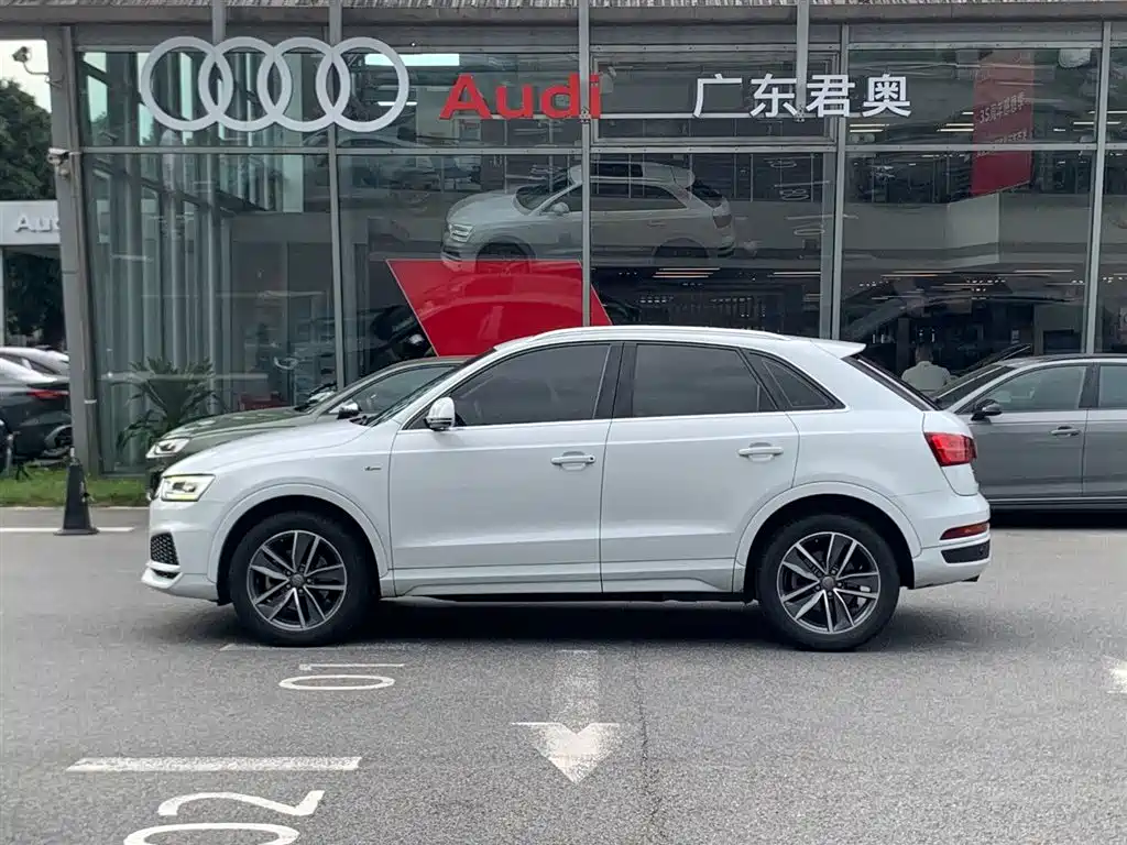 Audi Q3 2019 — фото 3