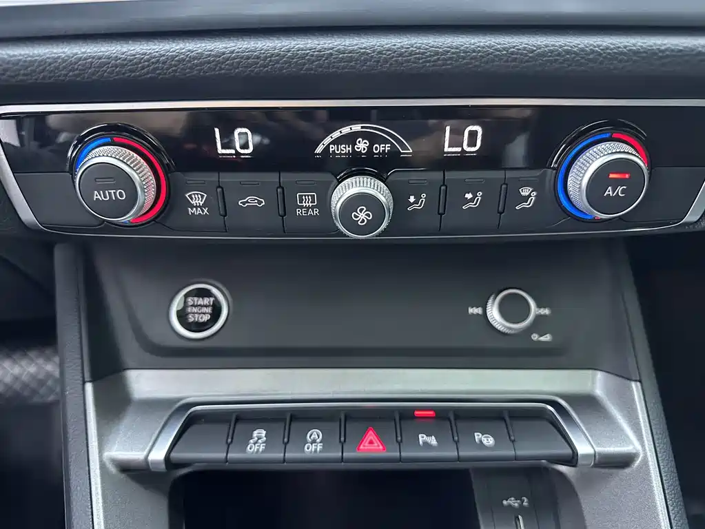 Audi Q3 2022 — фото 16