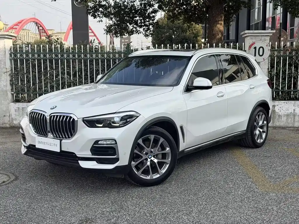 BMW X5 2022 — фото 1