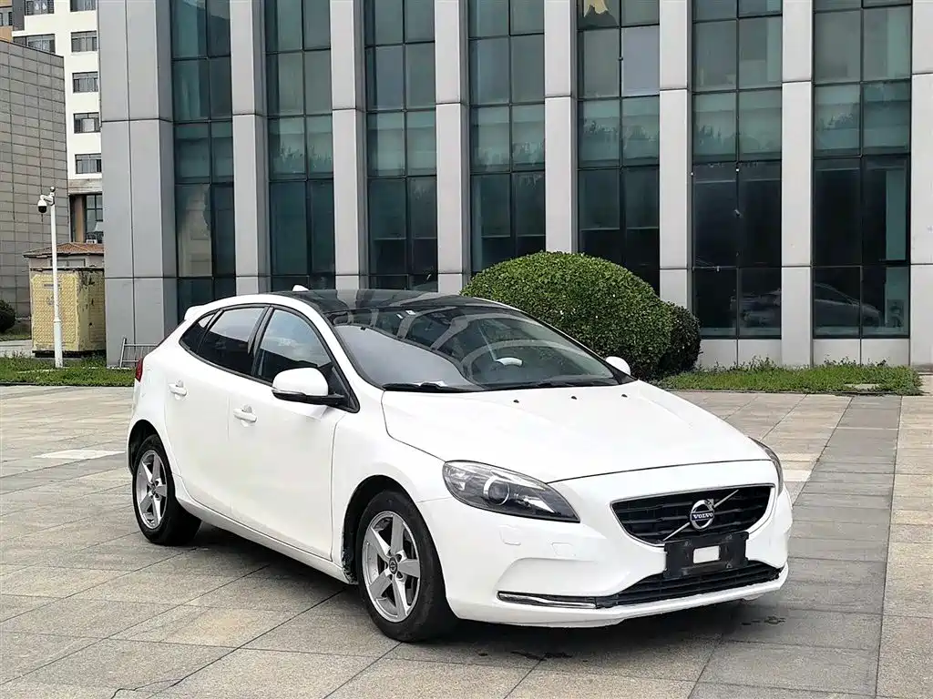 Volvo V40 2016 — фото 3