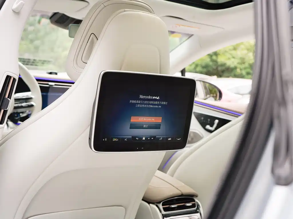Mercedes-Benz EQS AMG 2024 — фото 18