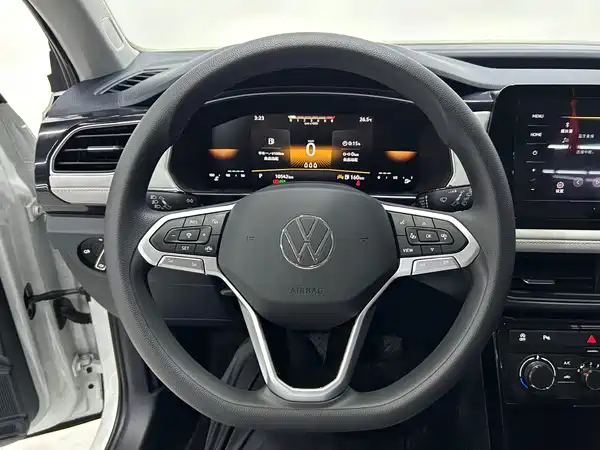 Volkswagen Tharu 2025