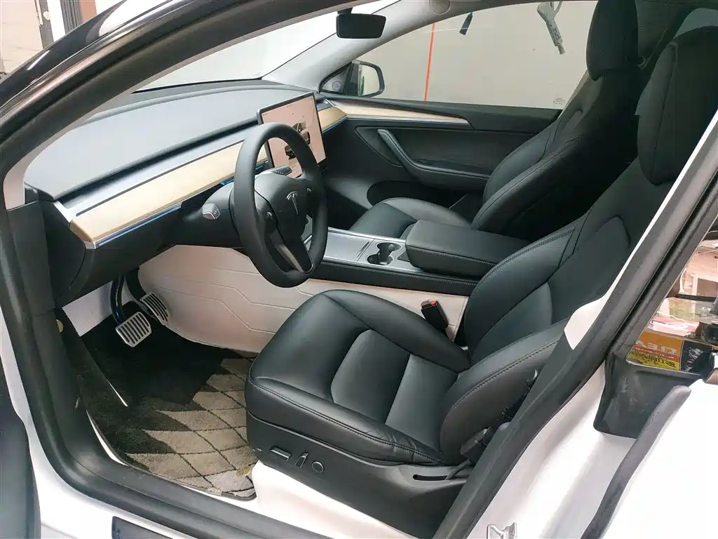 Tesla Model Y 2023 — фото 15