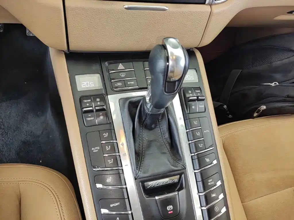 Porsche Macan 2016 — фото 14