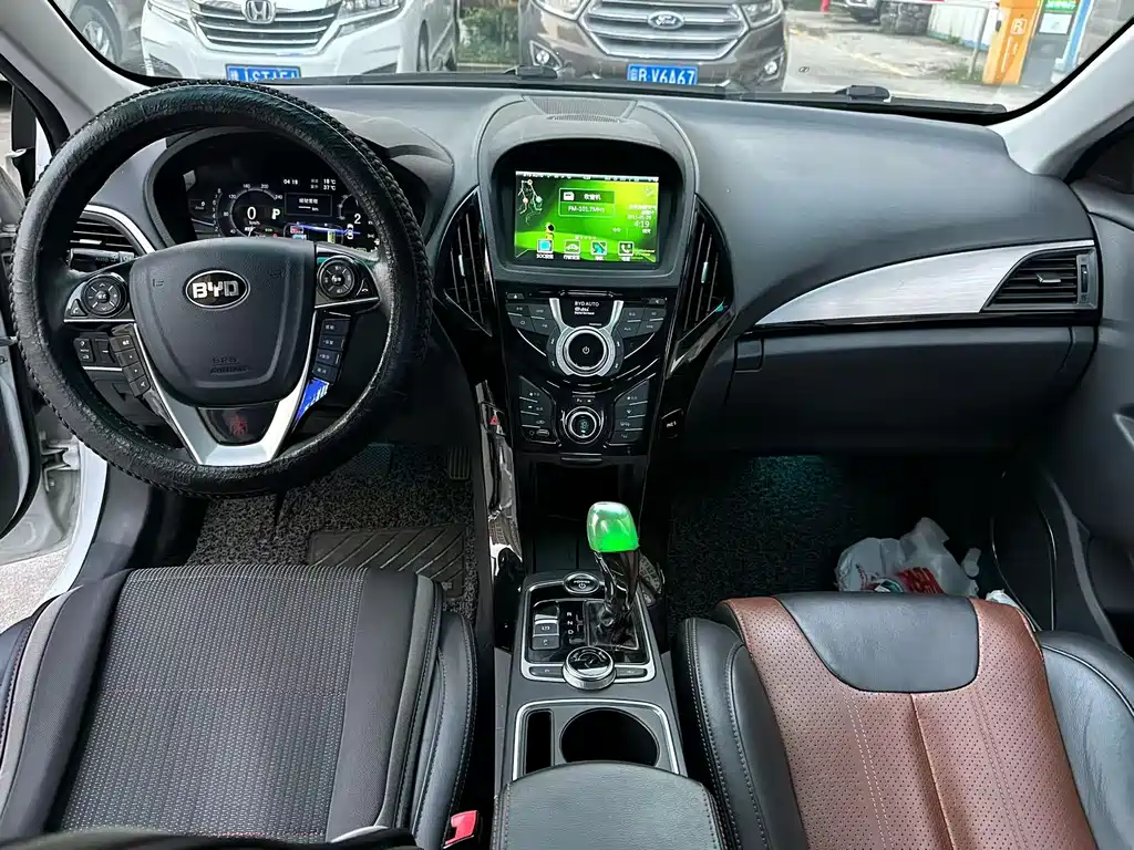 BYD Qin NEV 2016 — фото 6