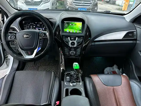 BYD Qin NEV 2016