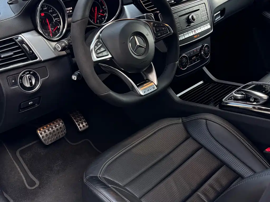 Mercedes-Benz GLE AMG 2016 — фото 9